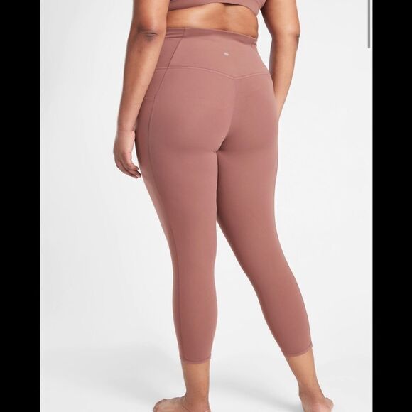 Athleta Salutation Stash Pocket II Capri - Picture 3 of 8